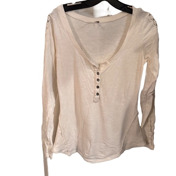 Free People Our Song Henley Women’s Top Lace Long Sleeve Buttons Sz M Ivory - Picture 1 of 11